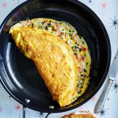 Omelettes jambon fromage